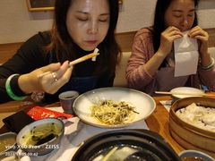 -馋三尺蟹粉小笼(人民广场店)