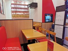 用餐区-霸蛮湖南米粉(亦庄力宝华联店)