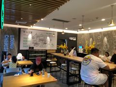 大堂-龙治汉堡(中华城店)