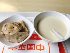 -东方明珠·可口可乐欢乐餐厅