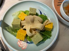 -左庭右院鲜牛肉火锅(浦江欢乐颂店)