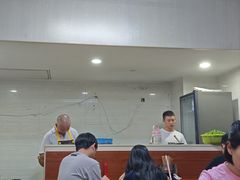 -何永光123鲜牛肉馆(1号店)