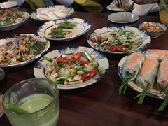 -Cuc Gach Quan Restaurant