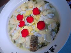 -江渔儿酸菜鱼·拔草餐厅(虎门君乐汇店)