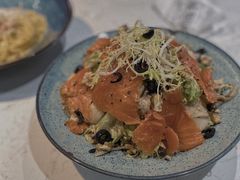 烟熏三文鱼杂菌沙拉-BE BRIGHT KITCHEN(正佳广场店)