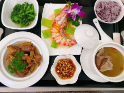 -臻康乃馨月子中心(集美店)