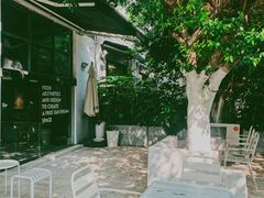 -ADO KAFE(大学城店)