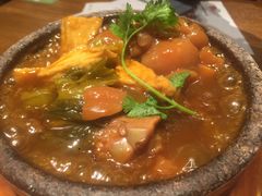 -云海肴·汽锅鸡·云南菜(天山百盛优客店)