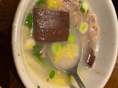 -蜜桃餐厅·伴山(湖滨商业街店)