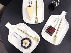 -UNI UNI(环亚凯瑟琳店)