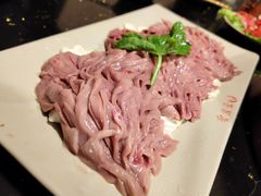 -茅草房·河畔园林火锅