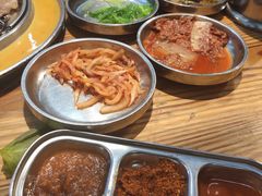 -青瓦炭韩潮烤肉(花园道店)