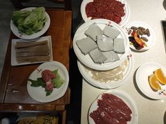 -小牛叔鲜切牛肉·火锅·烤肉自助(公济桥路店)