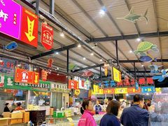 -三亚火车头万人海鲜广场