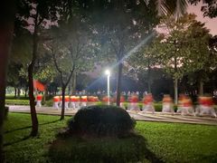 -万绿园
