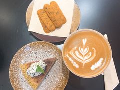 拿铁-是啡·日式精品咖啡(东门太阳百货店)