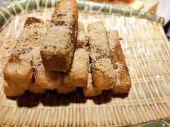 -冰冰龙虾·江湖菜·花园江景餐厅
