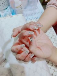 -吉吉靓甲美睫