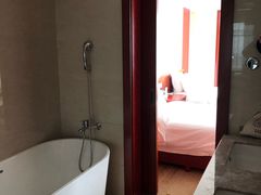 -兴芮温泉度假区