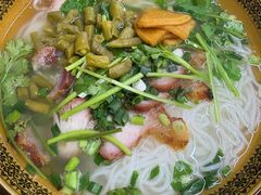 -肇兴特色牛肉粉