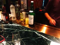-DM Distiller & Mixologist Whisky Cocktail Bar