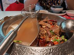 -左庭右院鲜牛肉火锅(金山万达店)