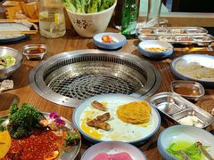 -明洞阿姨·韩式酱蟹烤肉·创意料理(三元桥店)