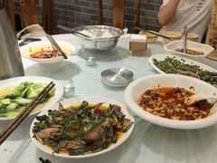 -华光驿站私房菜·黑金冠