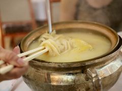 鸡煲鱼翅-鹿鸣春