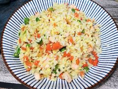 三文鱼什锦-湖畔鲁菜·二十年老字号餐厅(大明湖店)