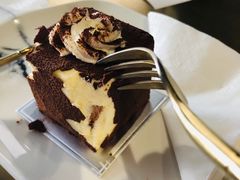 -UNI UNI(环亚凯瑟琳店)