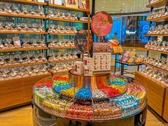 -Laderach 莱德拉(上海环贸iapm店)