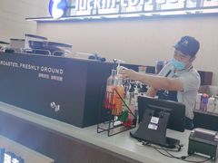 -瑞幸咖啡(7号国际商业中心店)
