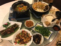 -刘姐啤酒鱼民族演艺餐厅(西街总店)