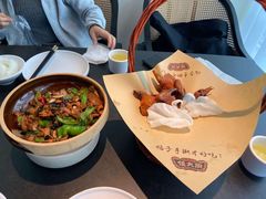 -鸽子侯·家宴·平价海鲜(市图书馆店)