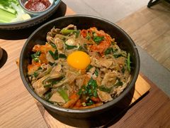 泡菜猪肉石锅饭-烧肉达人•炭火烧肉(新天地店)