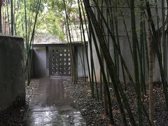 -穹六人间 people 6(岳阳路店)