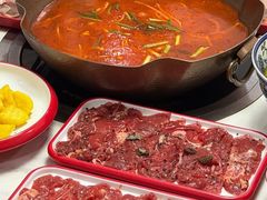 -毛辣果·贵州红酸汤牛肉火锅(西单店)