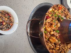 -老佛爷铜炉蛙锅(东门老街店)