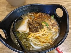 -桂在香知桂林米粉(红博中央公园店)