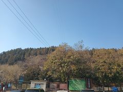 -蟒山国家森林公园-停车场