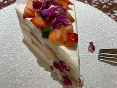 草莓乌龙千层蛋糕-Toris(LuOne凯德晶萃广场店)