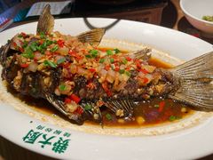 香酥大鲫鱼-费大厨辣椒炒肉(万家丽一店)