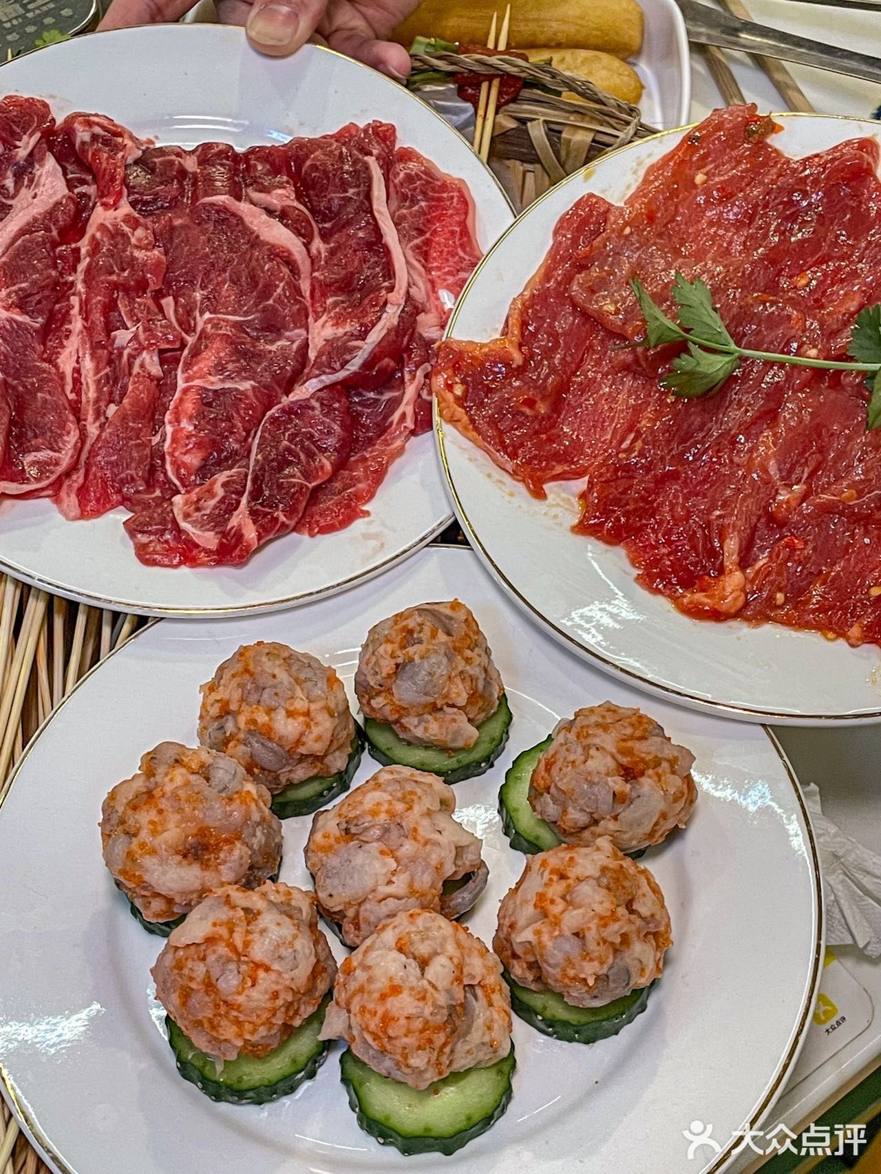 福州市中心！！在绿皮火车上吃串串🤤