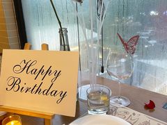 -Mark&Mars Restaurant