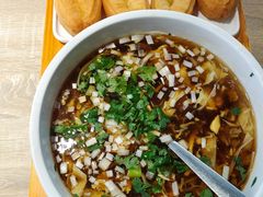 小油条配酸辣汤-味莊·青岛菜(云霄路店)