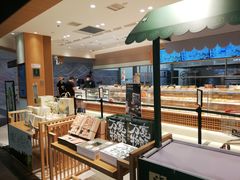 面包甜点陈列柜-泸溪河桃酥(欧尚店)