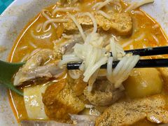 -亚王咖喱鸡米粉面
