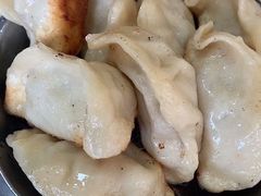 -黄阿姨锅贴大王(万航渡路店)