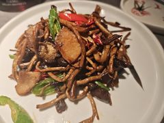 -吴越荣记苏州菜·松鼠桂鱼100%活鱼现做(斜塘老街店)